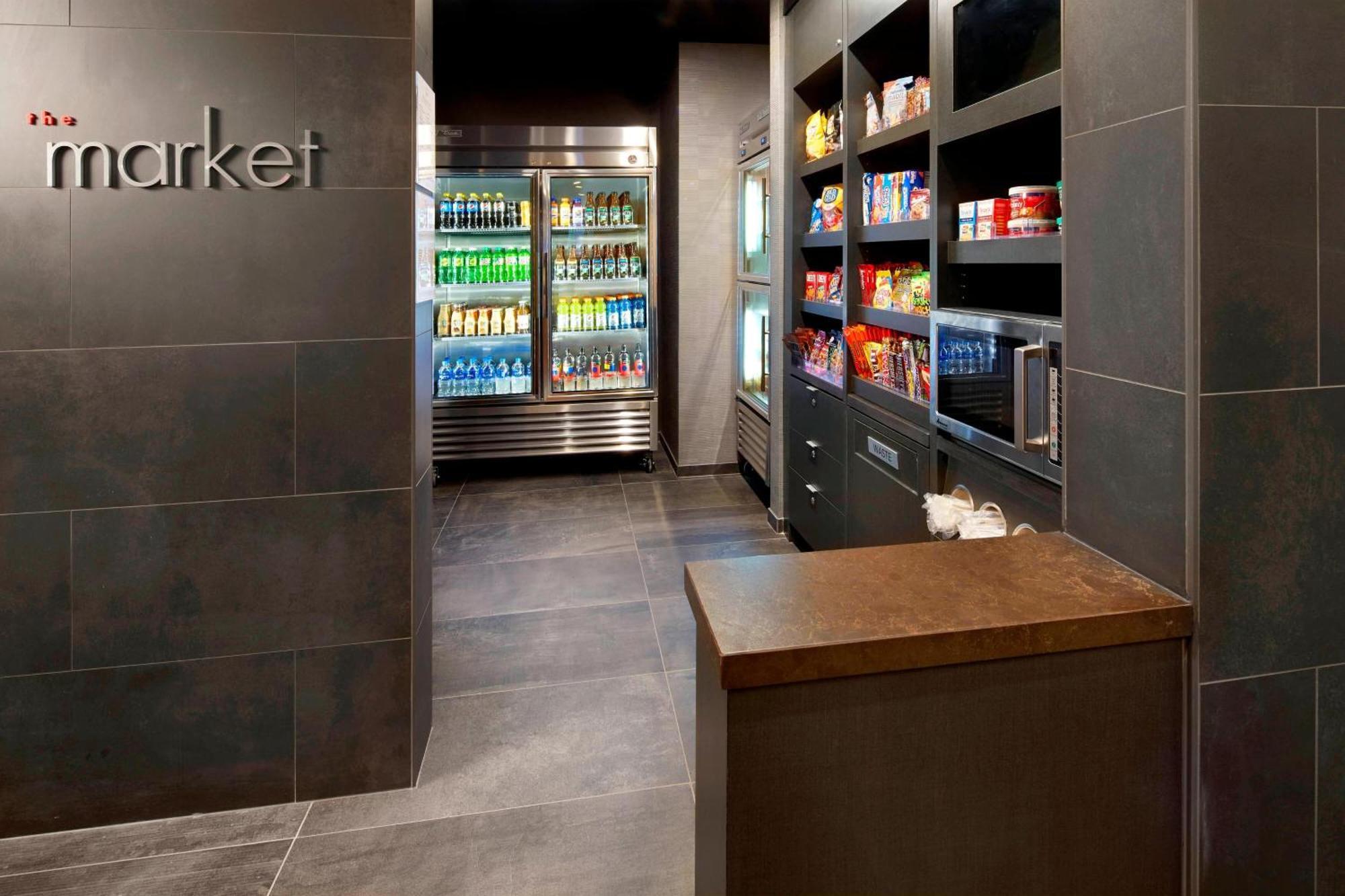 Готель Courtyard By Marriott Houston Intercontinental Airport Екстер'єр фото