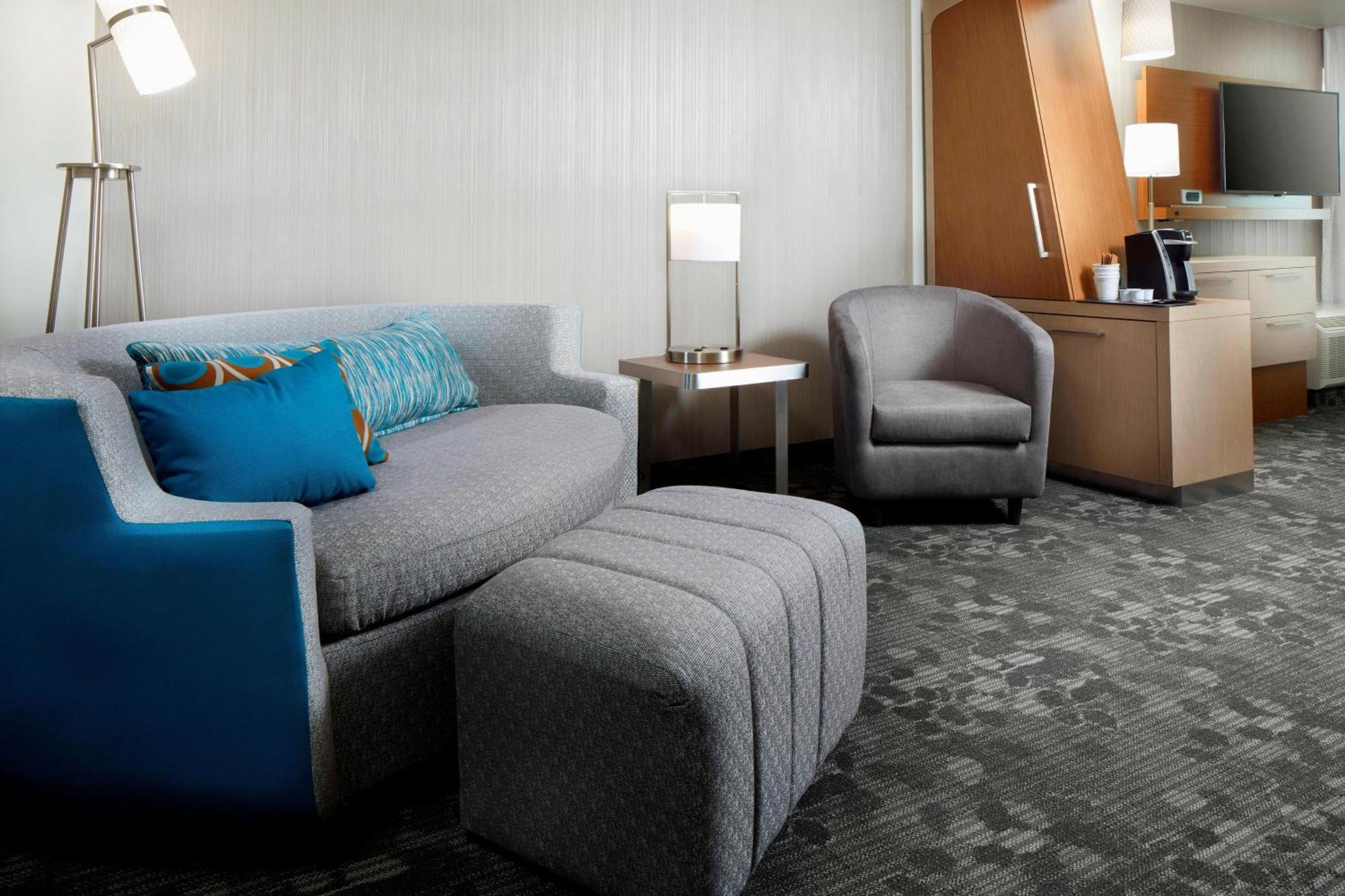 Готель Courtyard By Marriott Houston Intercontinental Airport Екстер'єр фото
